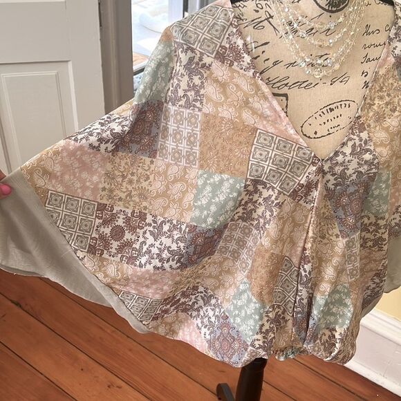 *143 Story* Boutique Top NWOT M Boho Airy Smock Waist Popover Kimono - Picture 8 of 9